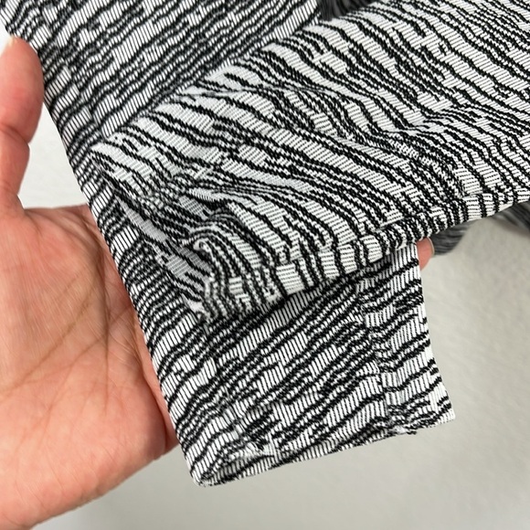 Athleta NWOT Flurry Seamless‎ Turtleneck size Medium - Picture 8 of 11